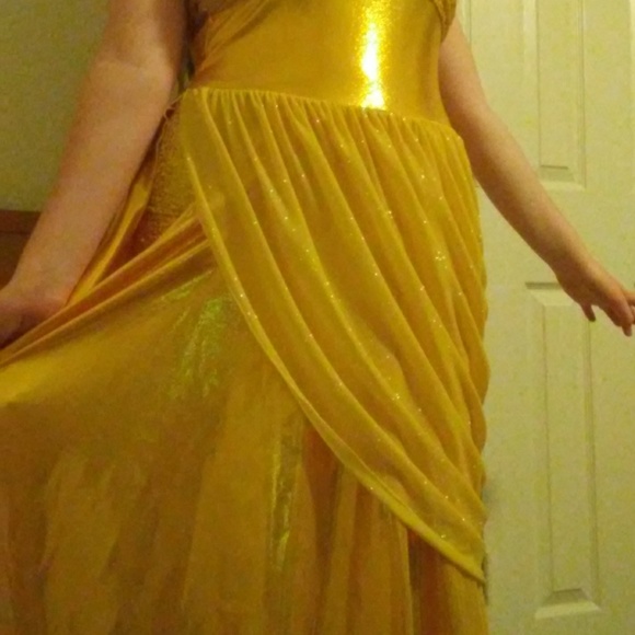 Beautiful Golden Prom Dress Fancy - Picture 6 of 7